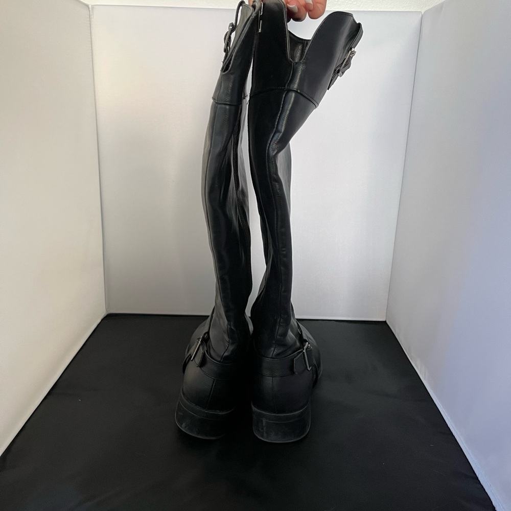 Boots - Picture 3 of 4